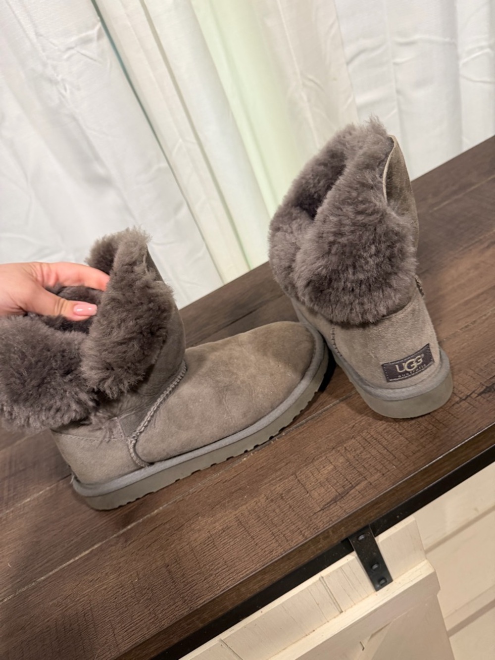 UGG Women's Short Shearling Cuff Boot - Gray